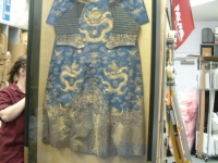 us232_chinese-gown_01